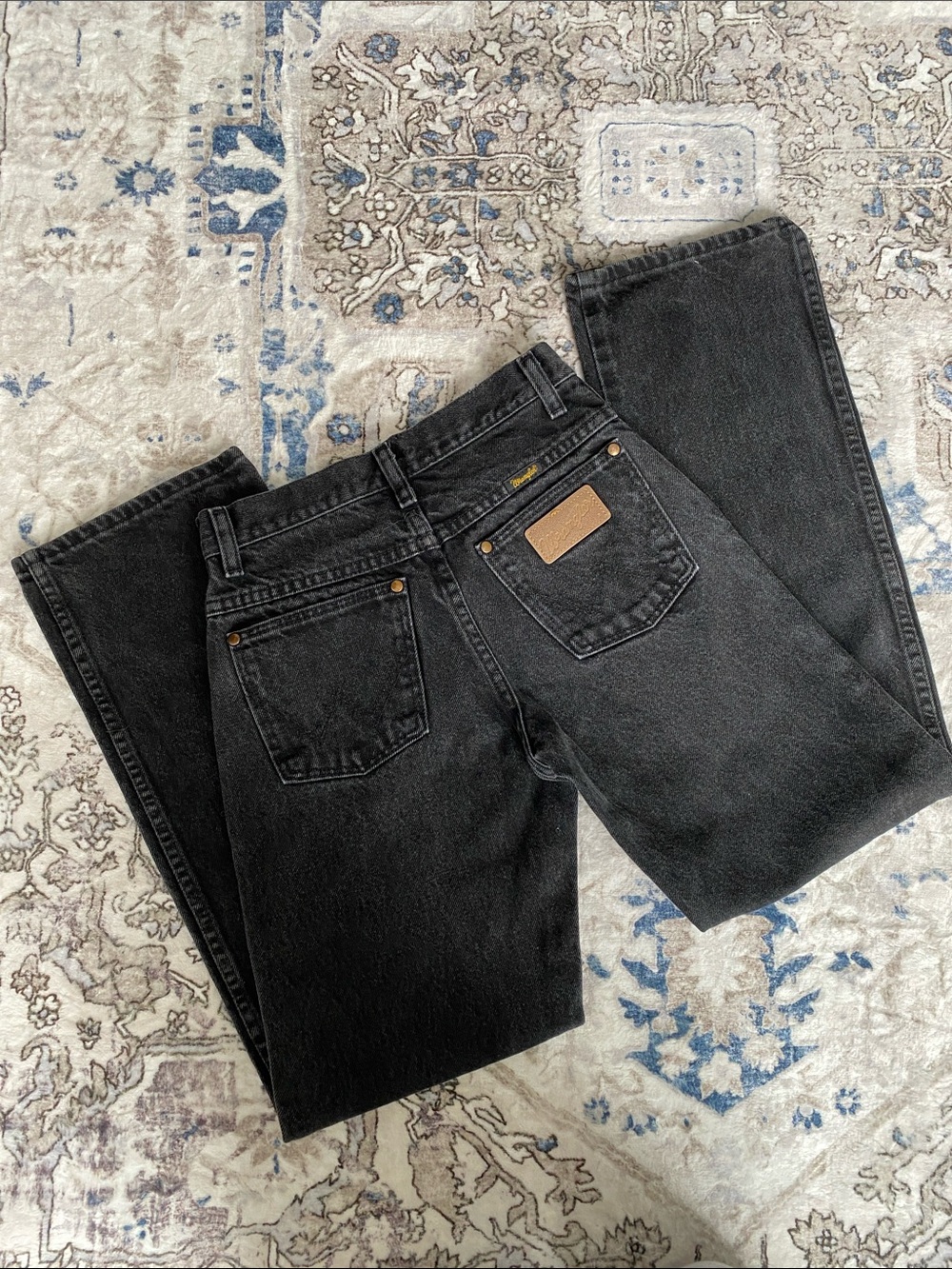 Wrangler Vintage Youth Regular Cowboy Straight Jeans in Black (Unisex)
